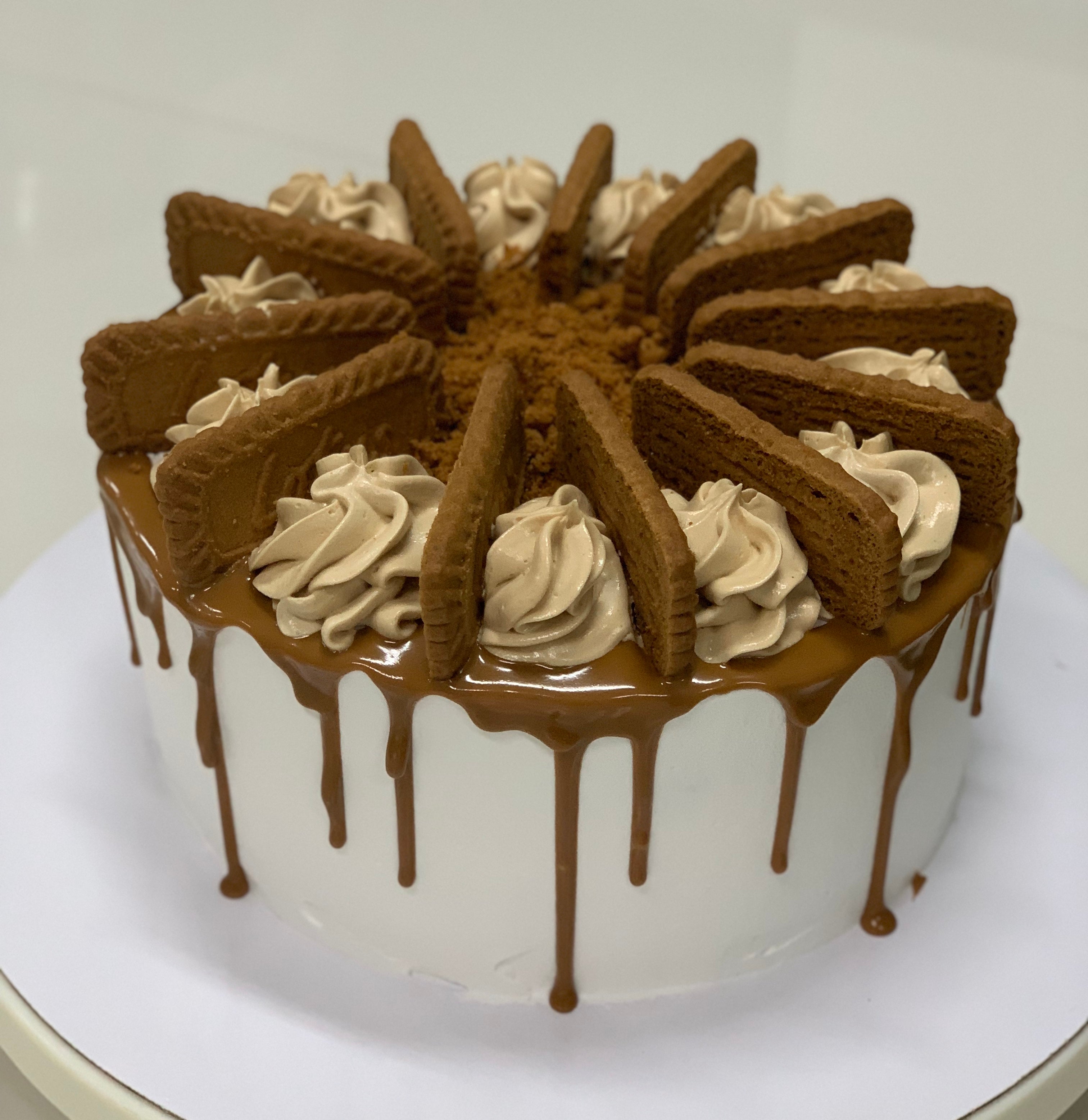 Cookie Butter Cake (Biscoff Cake with Biscoff Buttercream!)